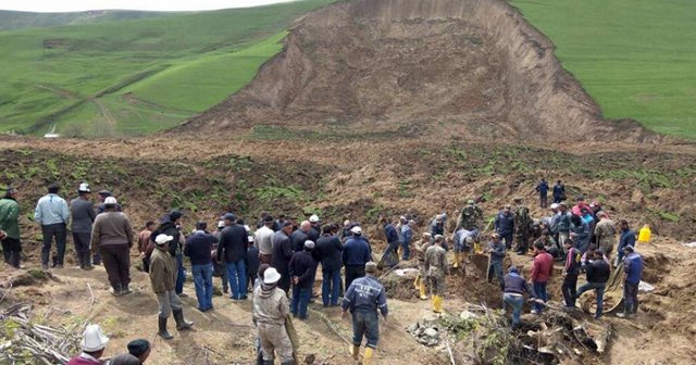 Kırgızistan’da toprak kayması: 24 kayıp