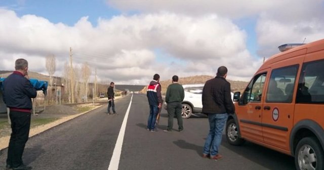 Mardin-Diyarbakır karayolunda bomba alarmı, yol trafiğe kapatıldı