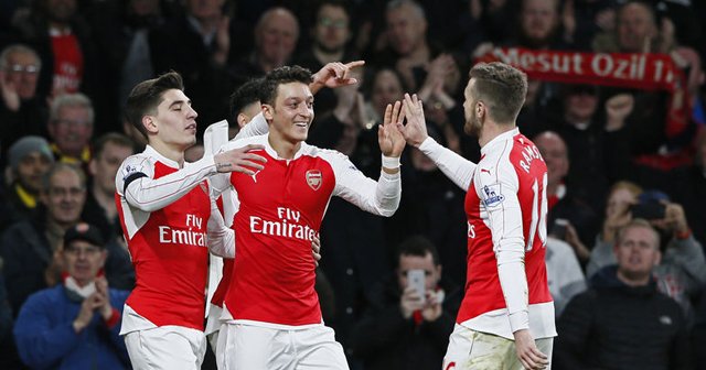 Mesut Özil&#039;li Arsenal&#039;den net galibiyet