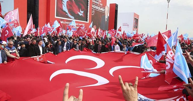 MHP’li ‘Kurucular’dan ‘evet’e tam destek