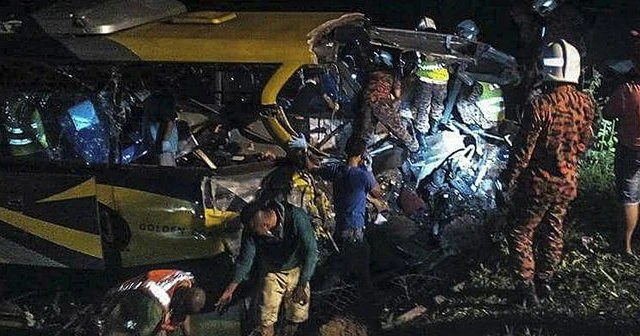 Myanmar'da otobüs uçuruma yuvarlandı: 17 ölü, 22 yaralı!