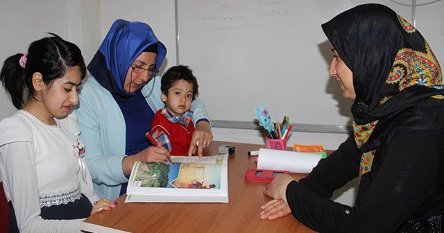 Okula gidemeyince okul ayağına geldi