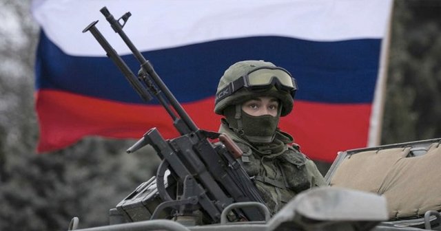 Putin&#039;den şok hamle! Sınıra asker yığıyor!