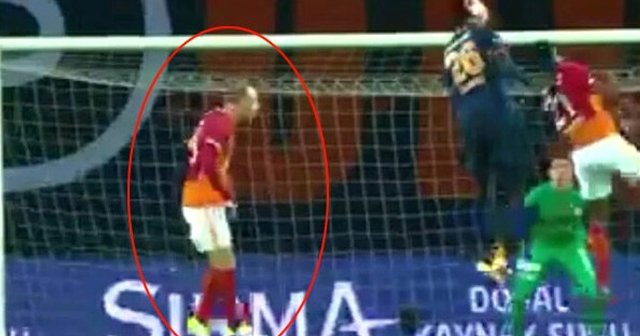 Semih Kaya Galatasaraylı taraftarları çileden çıkardı