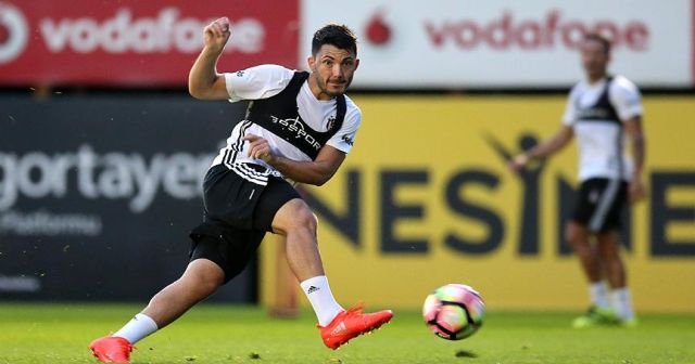 Tolgay Arslan transfer iddialarına cevap verdi