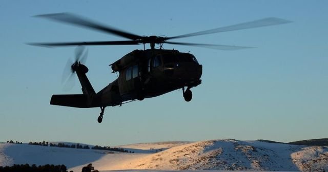 Tunceli'de helikopter düştü!