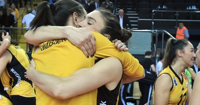 VakıfBank CEV Şampiyonlar Ligi'nde finalde!