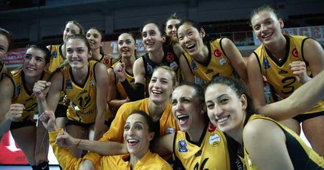 VakıfBank evinde Eczacıbaşı VitrA&#039;yı yendi