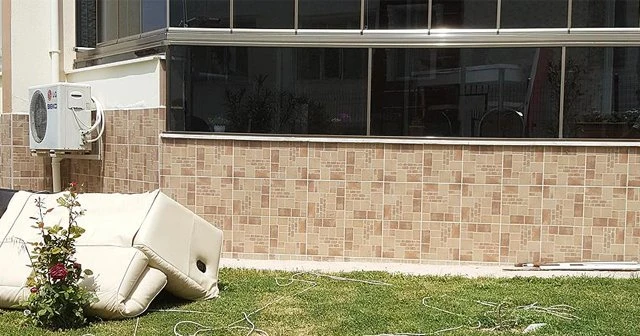 3. kattan iple koltuk indirmeye çalışırken öldü