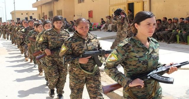 ABD&#039;li askerler YPG&#039;lilerin yemin törenine katıldı