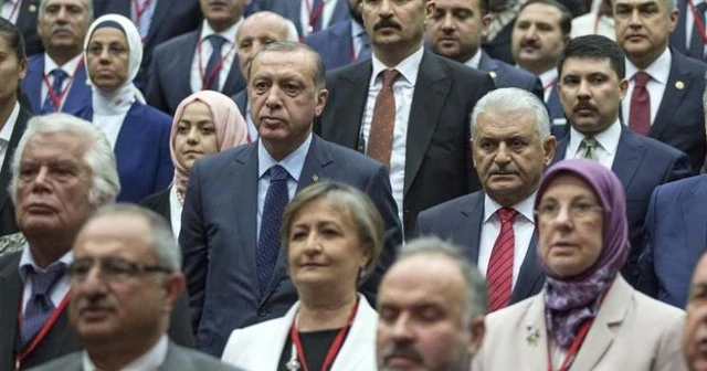 AK Parti'de tüzük değişiyor! Başbakan'a yeni görev