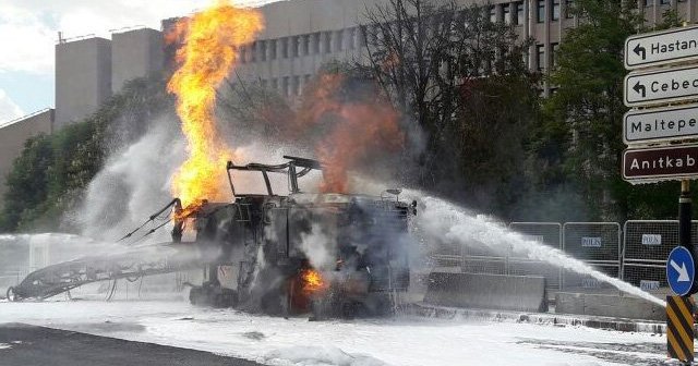 Ankara Adliyesi önünde korkutan patlama