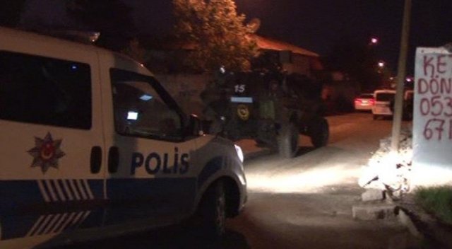 Ankara&#039;da uzun namlulu silahlarla polise saldırı!