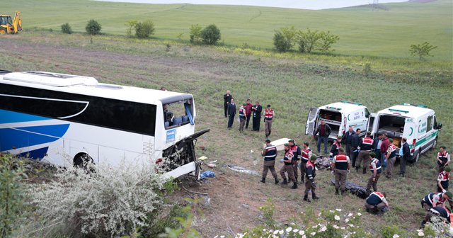 Ankara yolunda korkunç kaza: Ölü ve yaralılar var