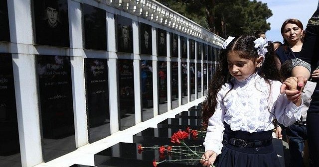 Azerbaycan&#039;da Şuşa şehitleri anıldı