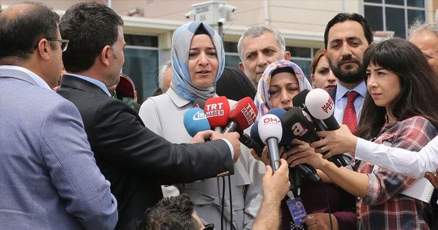 Bakan Kaya'dan tiyatro benzetmesi!