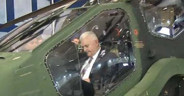 Başbakan Yıldırım 'Atak'ın pilot koltuğunda