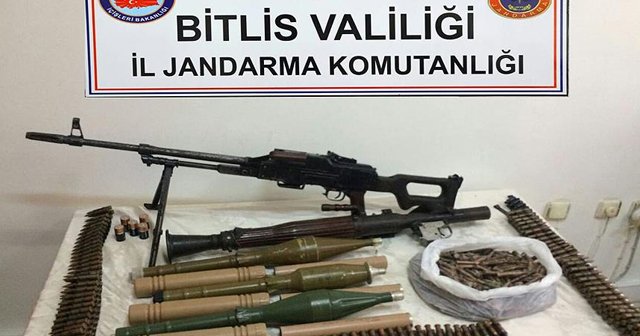 Bitlis&#039;te PKK&#039;ya ait silah ve mühimmat ele geçirildi