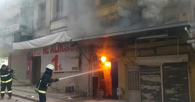 Bursa&#039;da tarihi çarşıda yangın