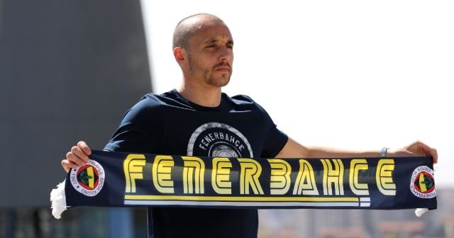 Chahechouhe: Fenerbahçe’de oynamaktan gurur duyuyorum