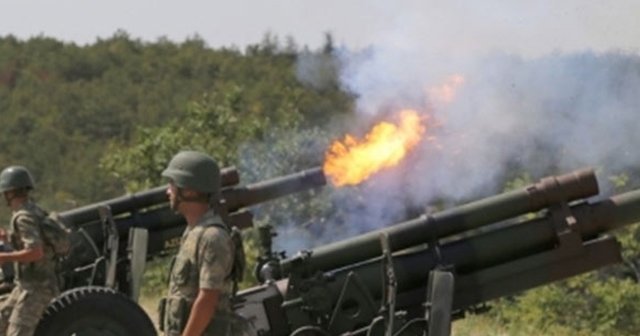 Çukurca&#039;da teröristler topçu atışıyla vuruldu