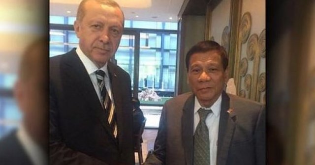 Cumhurbaşkanı Erdoğan Duterte&#039;yle görüştü