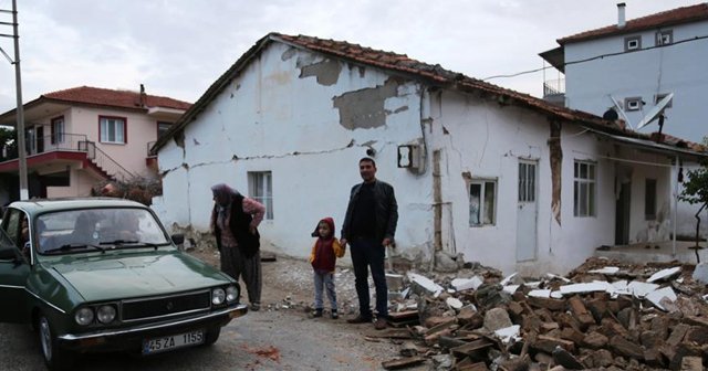 Depremin merkez üssü Tiyenli&#039;de 70 hasarlı ev tespit edildi