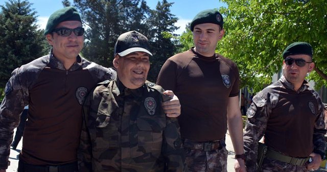 Diyarbakır&#039;da engelli gençler bir günlüğüne özel harekat polisi oldu