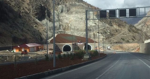 Doğu Anadolu&#039;yu Akdeniz Bölgesi&#039;ne bağlayacak Erkenek Tüneli tamamlandı