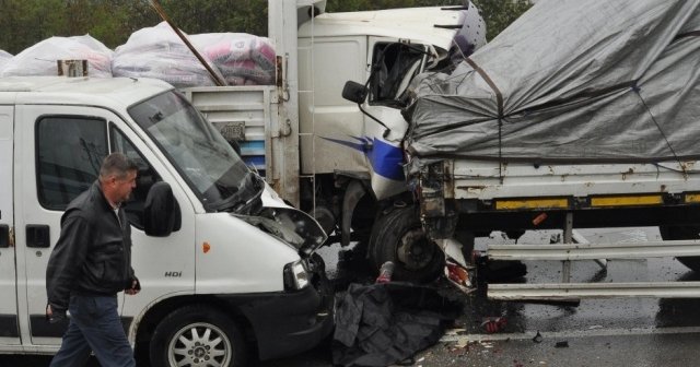 Eskişehir&#039;de korkunç kaza: Lastik değiştirirken canından oldu