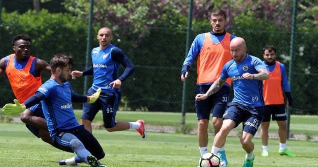 Fenerbahçe hazırlıklara başladı