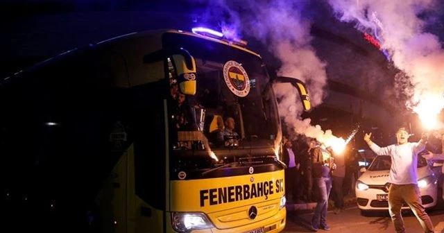 Fenerbahçe'nin kutlaması gecikmeli başladı