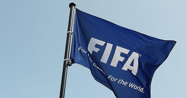 FIFA&#039;DAN Şenes Erzik&#039;e ödül