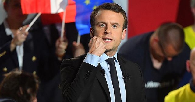 Fransa&#039;daki anketlerde Macron hala önde