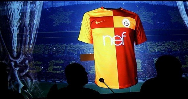 Galatasaray yeni sezon formasını tanıttı