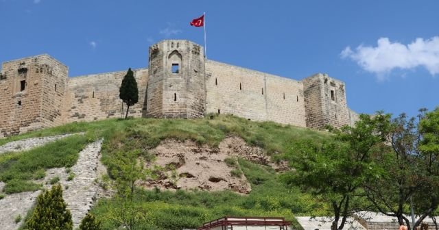 Gaziantep Kalesi’ne ziyaretçi akını