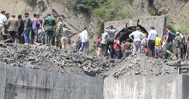 İran&#039;da maden faciası: 35 ölü