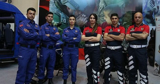 Jandarmanın yeni kıyafetleri IDEF'te sergilendi