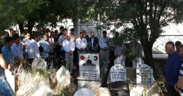 Mavi Marmara şehidi mezarı başında anıldı