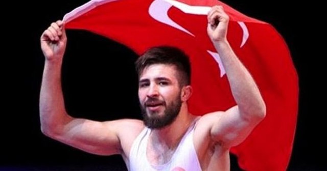 Milli güreşçi Süleyman Atlı, bronz madalya kazandı