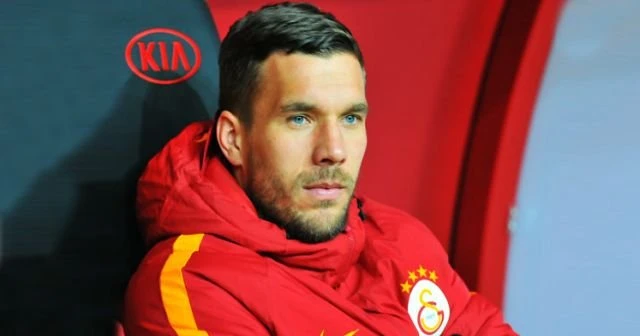 Podolski'den Volkan Demirel'i çıldırtan paylaşım
