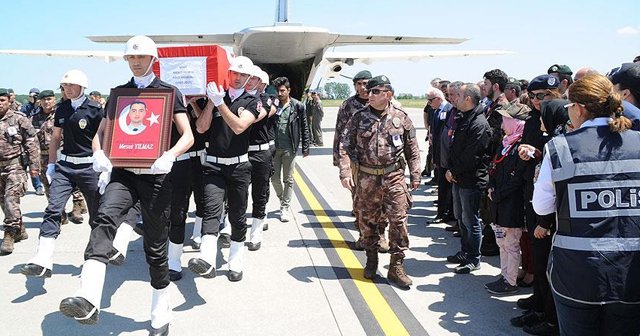 Şehit polis Yılmaz son yolculuğuna uğurlandı