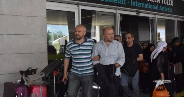 2 FETÖ'cü vatandaşlıktan çıkarılmamak için yurda