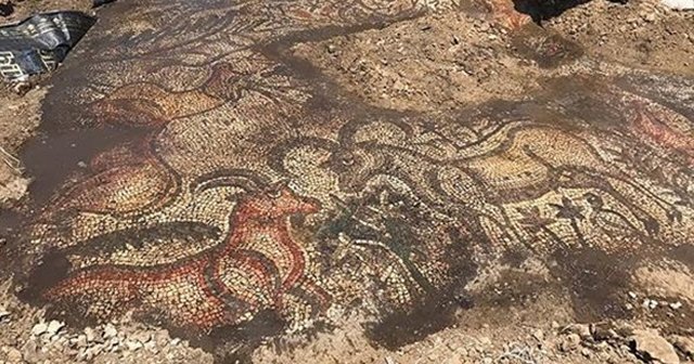 Adıyaman&#039;da 1600 yıllık mozaik bulundu