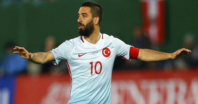 Arda Turan, Milli Takım kariyerini sonlandırdı