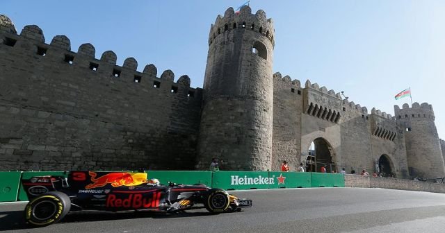 Azerbaycan&#039;da kazanan Ricciardo