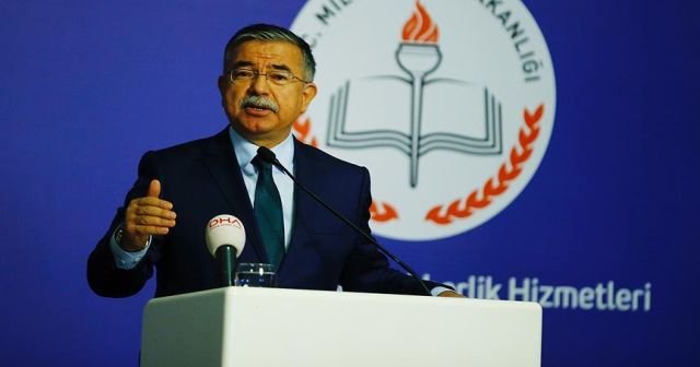 Bakan Yılmaz&#039;dan &#039;yeni müfredat&#039; açıklaması