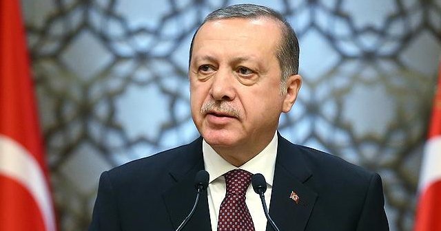 Cumhurbaşkanı Erdoğan, Zarifoğlu ile Karakoç&#039;u andı