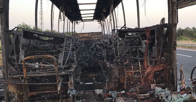 Edirne'ye giden yolcu otobüsünde yangın çıktı, yolcular tahliye edildi