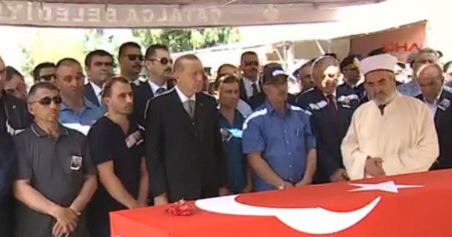 Erdoğan Albay Peker&#039;in cenazesinde